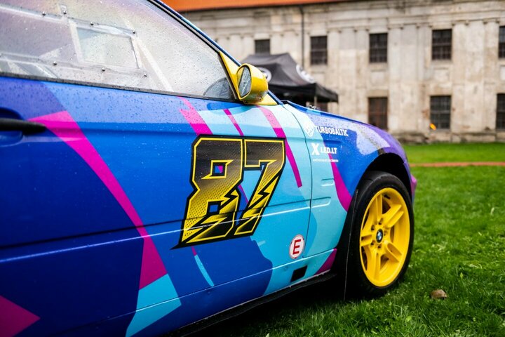 89