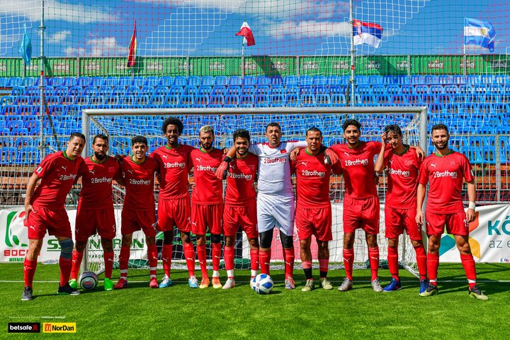23