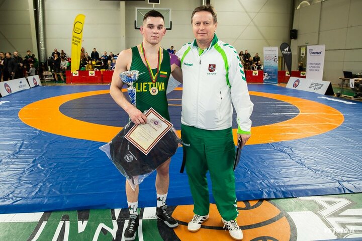 41