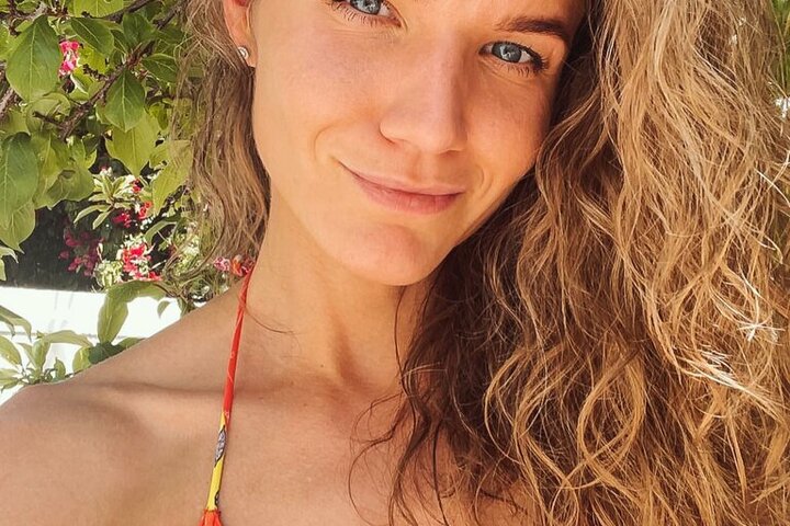 23