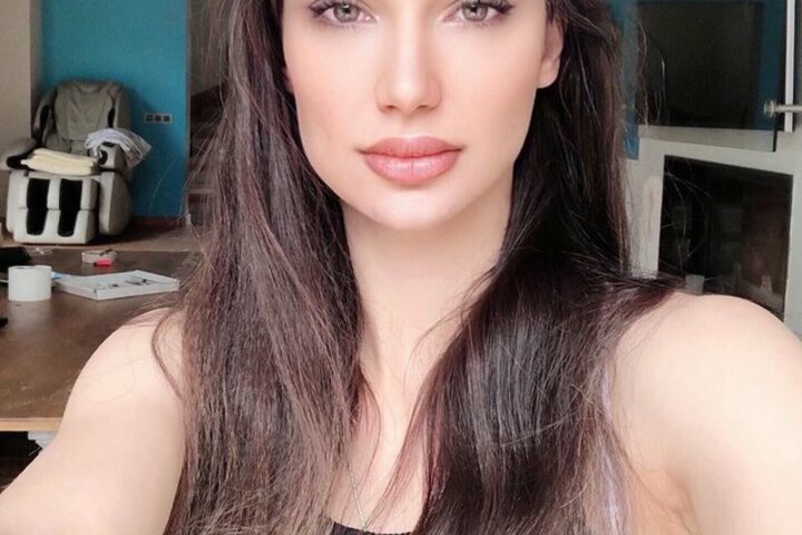 23