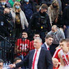 „Crvena Zvezda“ sirgalių konfliktas su „Žalgirio“ gerbėjais ir apsauga | Eriko Ovčarenko / BNS foto nuotr. 10