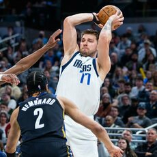 4. Luka Dončičius – 32,4 tšk., 8,6 atk. kam., 8 rez. perd., 28,7 PER.  Vidutinė metinė alga: 43,032 mln.  Tikroji vertė: 99,79. | Scanpix nuotr. 27