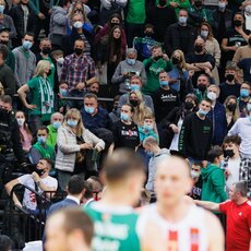 „Crvena Zvezda“ sirgalių konfliktas su „Žalgirio“ gerbėjais ir apsauga | Eriko Ovčarenko / BNS foto nuotr. 8