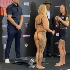 Ebanie Bridges | Youtube.com nuotr. 11