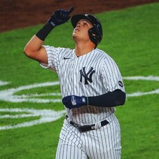 2. Niujorko „Yankees“ (MLB), Vertė: $5 milijardai, Savininkai: Steinbrenner šeima, Įsigijimo metai: 1973, Mokėta suma: $8.8 mln. | Organizatorių nuotr. 2