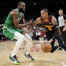 15. Dejounte Murray – 20,5 tšk., 6,1 rez. perd., 5,3 atk. kam., 17 PER.  Vidutinė metinė alga: 16 mln.  Tikroji vertė: 97,24. | Scanpix nuotr. 16