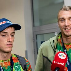 Patriko Stankevičiaus ir Audriaus Knašo sutikimas oro uoste | Pauliaus Peleckio / BNS foto nuotr. 8
