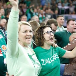 Žinomi žmonės ir sirgaliai rungtynėse su „Anadolu Efes“ | Eriko Ovčarenko / BNS foto nuotr. 3