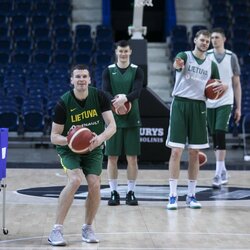 Lietuvos vyrų krepšinio rinktinės treniruotė | Luko Balandžio / BNS foto nuotr. 5