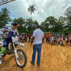 „Zigmas Dakar team“ raliui ruošiasi kartu su Šri Lankos armija | Organizatorių nuotr. 3