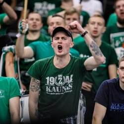 Žinomi žmonės ir sirgaliai rungtynėse su „Anadolu Efes“ | Eriko Ovčarenko / BNS foto nuotr. 6