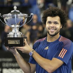 30. Jo-Wilfriedas Tsonga – 21,388 mln. JAV dolerių. Šalis: Prancūzija. „Didžiojo kirčio“ titulai: 0. Iš viso titulų: 17. | Scanpix nuotr. 1