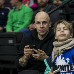 Žinomi žmonės ir sirgaliai „Žalgirio“ rungtynėse su „Barcelona“ | Roko Lukoševičiaus/BNS Foto nuotr. 4