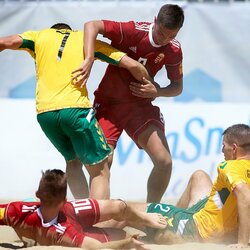 Lietuvių ir vengrų rungtynės | Beachsoccer.com nuotr. 2