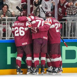 Latvija – Švedija rungtynių akimirka | IIHF nuotr. 5