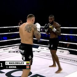 Sergejus Maslobojevas – Donegi Abena | „Stop“ kadras 5