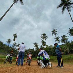 „Zigmas Dakar team“ raliui ruošiasi kartu su Šri Lankos armija | Organizatorių nuotr. 1