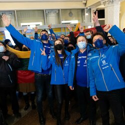 Vilniaus oro uoste sutikti Dakaro dalyviai | BNS nuotr. 1