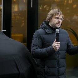 Benediktas Vanagas pristatė „Inbank Team Pitlane“ komandą | Mildos Kolesnikovaitės / BNS foto nuotr. 1