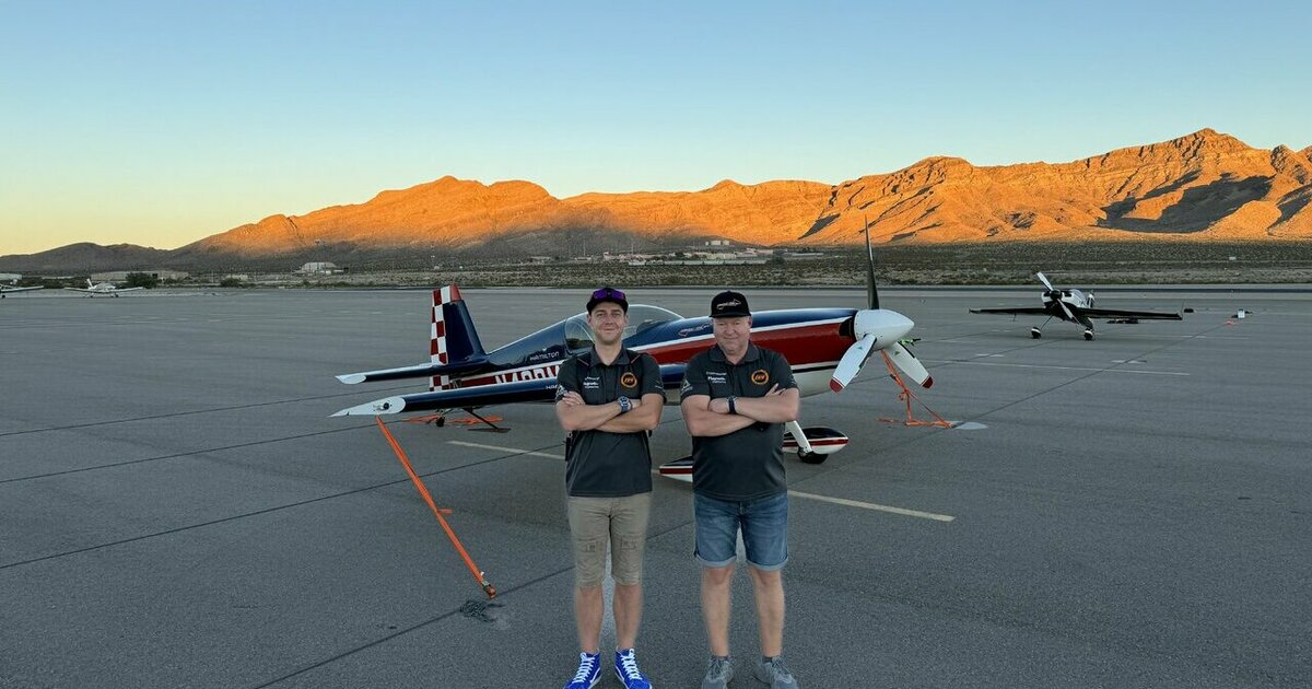 Il lituano I. Lobanov ha sempre meno giorni per allenarsi con un nuovo aereo prima del Campionato mondiale di acrobazia negli Stati Uniti