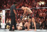 „UFC 320“ titulinė kova truko vos 80 sekundžių: Alexas Pereira įspūdingai susigrąžino pussunkio svorio kategorijos čempiono titulą