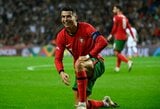 Dublį pelnęs C.Ronaldo pasižymėjo smūgiu per save, portugalai sutriuškino lenkus