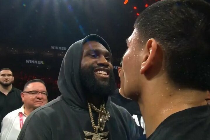 Taip arti, bet kartu ir taip toli: kas gali sukliudyti artimiausiu metu surengti Vergilo Ortizo ir Jarono Enniso dvikovą?