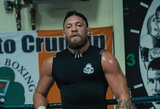 McGregoras įsiuto dėl Holloway elgesio: „Nestabdyk! Baik kovą!“
