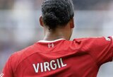Paaiškėjo liūdna priežastis, kodėl „Liverpool“ kapitonas V.van Dijkas nedėvi savo pavardės ant marškinėlių