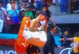 Swiatek Madrido kortą paliko su ašaromis akyse, krito ir Mboko