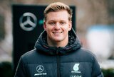 Oficialu: ryšius su „Ferrari“ nutraukęs M.Schumacheris keliasi į „Mercedes“, naujuoju „Ferrari“ vadovu taps F.Vasseur