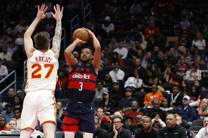 46 taškus įmetęs gynėjas nutraukė „Wizards“ 14 pralaimėjimų seriją