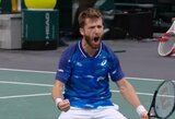 Po dar vienos G.Simono staigmenos paaiškėjo visi prestižinio „ATP Finals“ turnyro dalyviai, C.Moutet pergalę šventė 3 val. nakties