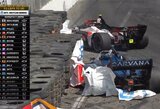 „IndyCar“ lenktynėse – D.Malūko avarija su septyniskart NASCAR čempionu J.Johnsonu