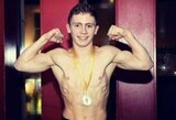 Du kartus 16-metį džiudžitsu pasaulio čempioną gatvėje užpulti bandęs vyras kando jam į ausį