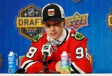 NHL naujokų biržoje – dėl 17-mečio galvą pametusi Čikaga ir sumaištis dėl rusų žaidėjų