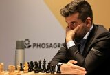 Gynybine taktika varžovą nustebinęs J.Nepomniaščij pasiekė lygiąsias prieš M.Carlseną