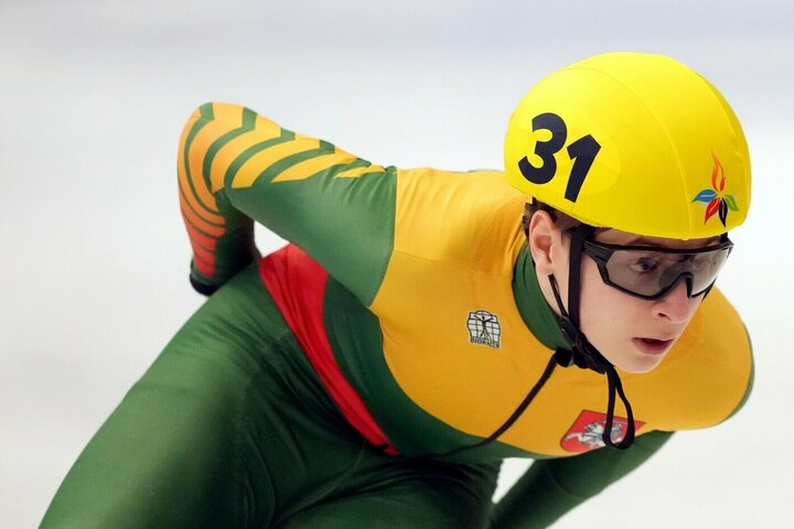 Čiuožėjas Ernestas Čechas Gdanske pratęsė pasaulio turo sezoną