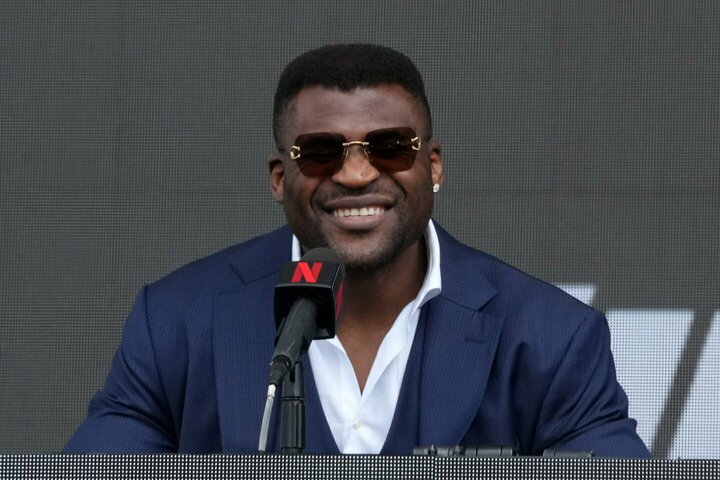 Jake'o Paulo išsišokimas perpildė Franciso Ngannou kantrybės taurę: „Dabar noriu išspardyti tau užpakalį“