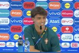 Žaisti negaunantis J.Felixas aikštę paliko anksčiau laiko: „Norite, kad pasakočiau, ką veikiau tualete?“