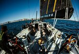 „Ambersail 2“ įgula laikosi ir kaunasi iš paskutinių jėgų: „Viskas susimakalavo – diena, naktis“