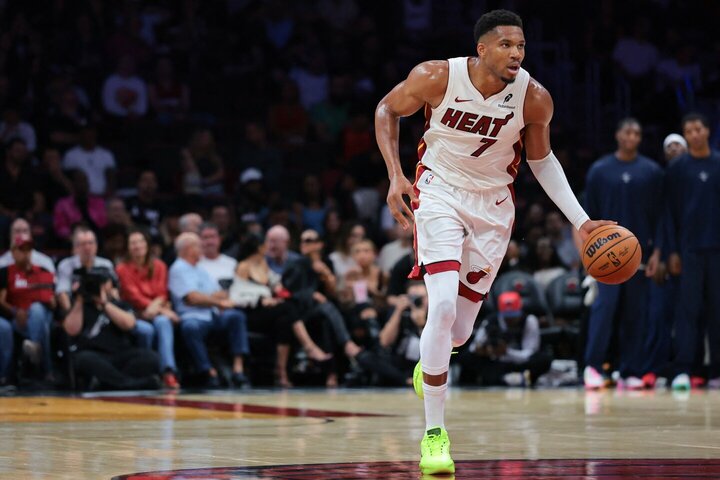 Antetokounmpo trigubas dublis ir Thompsono tritaškiai atvedė „Heat“ į pergalę