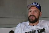 T.Fury nusiminęs, kad jo „dievukas“ stoja prieš jį patį: „Jis turėtų būti mano kampe“