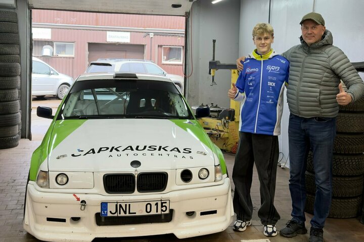 Kai vaikystės herojus pakviečia lenktyniauti: Ramūnas Čapkauskas ir Linas Volungevičius sujungia dvi Lietuvos autosporto kartas
