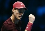 „ATP Finals“: pergalių seriją pratęsęs Sinneris pakartojo Federerio ir Djokovičiaus pasiekimą