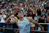 A.Duplantis sumušė pasaulio rekordą stadione: įveikė 6,16 m aukštį