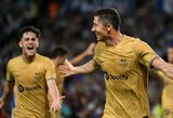R.Lewandowskis pelnė dublį, o „Barcelona“ iškovojo „La Liga“ pirmenybėse pirmąją pergalę