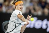 Skausmo nebejaučiantis ir 24 neatremiamus padavimus atlikęs Zverevas žengė į „Australian Open“ pusfinalį