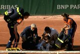 Djokovičius atlaikė beveik 4 valandų maratoną, Menšikas po pergalingo taško ilgai negalėjo atsistoti